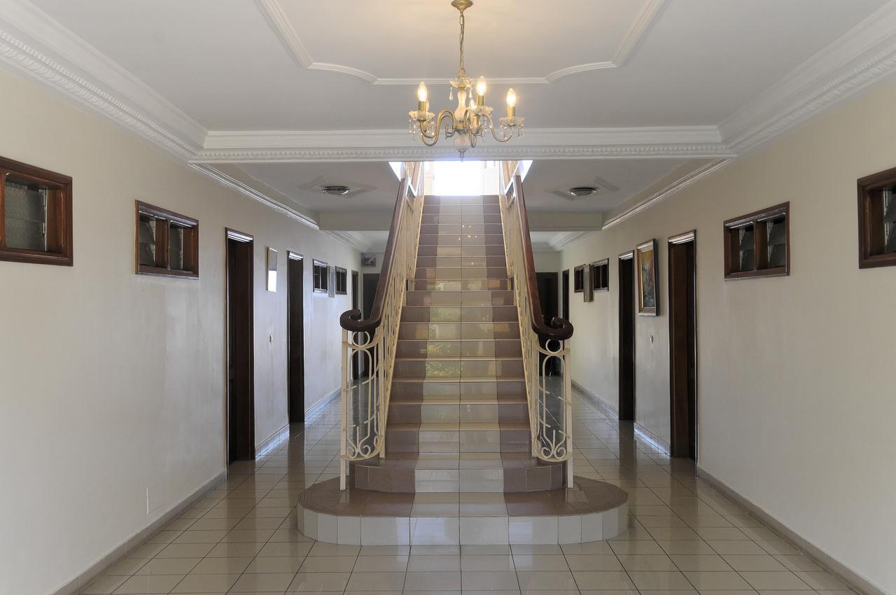 Residence Eburnea Abidjan Bagian luar foto