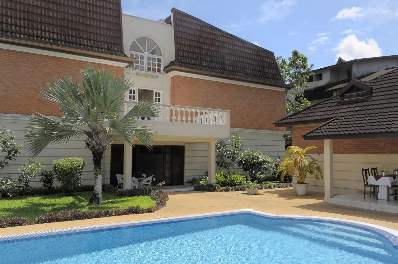 Residence Eburnea Abidjan Bagian luar foto
