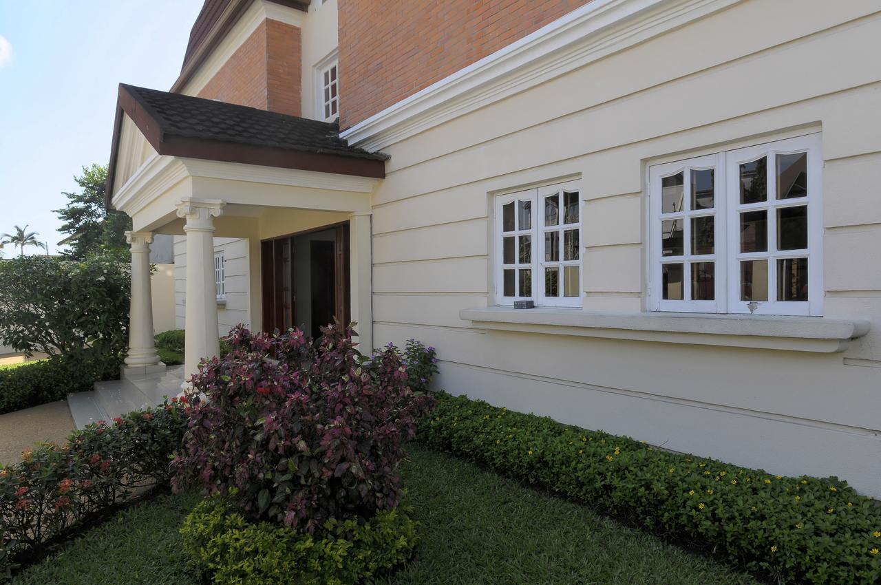 Residence Eburnea Abidjan Bagian luar foto
