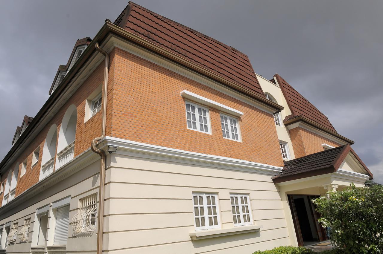 Residence Eburnea Abidjan Bagian luar foto