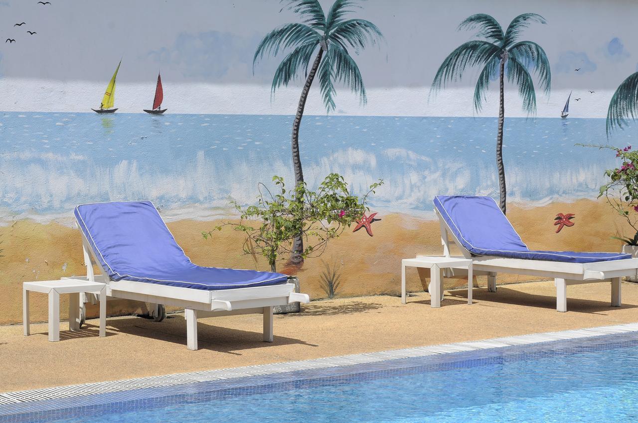 Residence Eburnea Abidjan Bagian luar foto